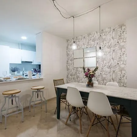 Apartamento Pajaritos Apartment *